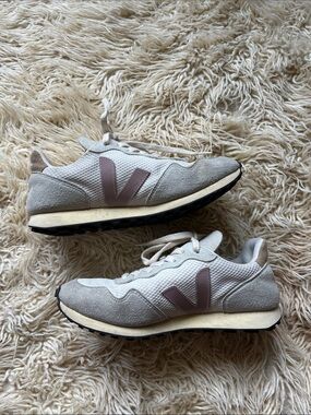 Veja Sneakers